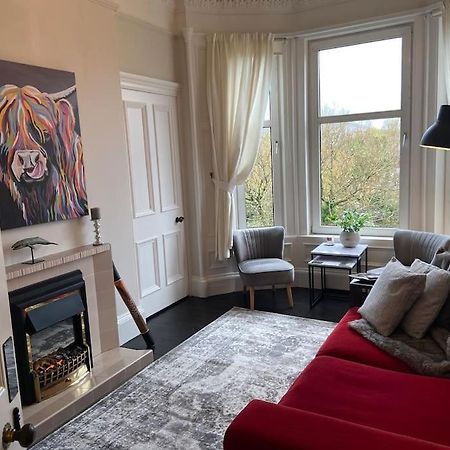 Beautiful Traditional Flat In The Center Of Largs. Buitenkant foto